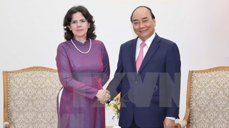 PM Nguyen Xuan Phuc receives outgoing Cuban Ambassador