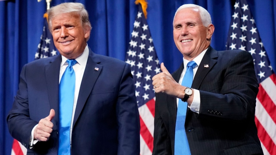 Vụ kiện buộc Mike Pence phải chọn bên trong nỗ lực đảo ngược kết quả bầu cử