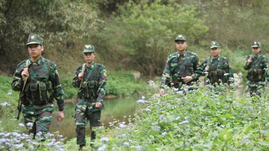 Trao giải thưởng Cuộc thi sáng tác ảnh nghệ thuật “Tự hào một dải biên cương”