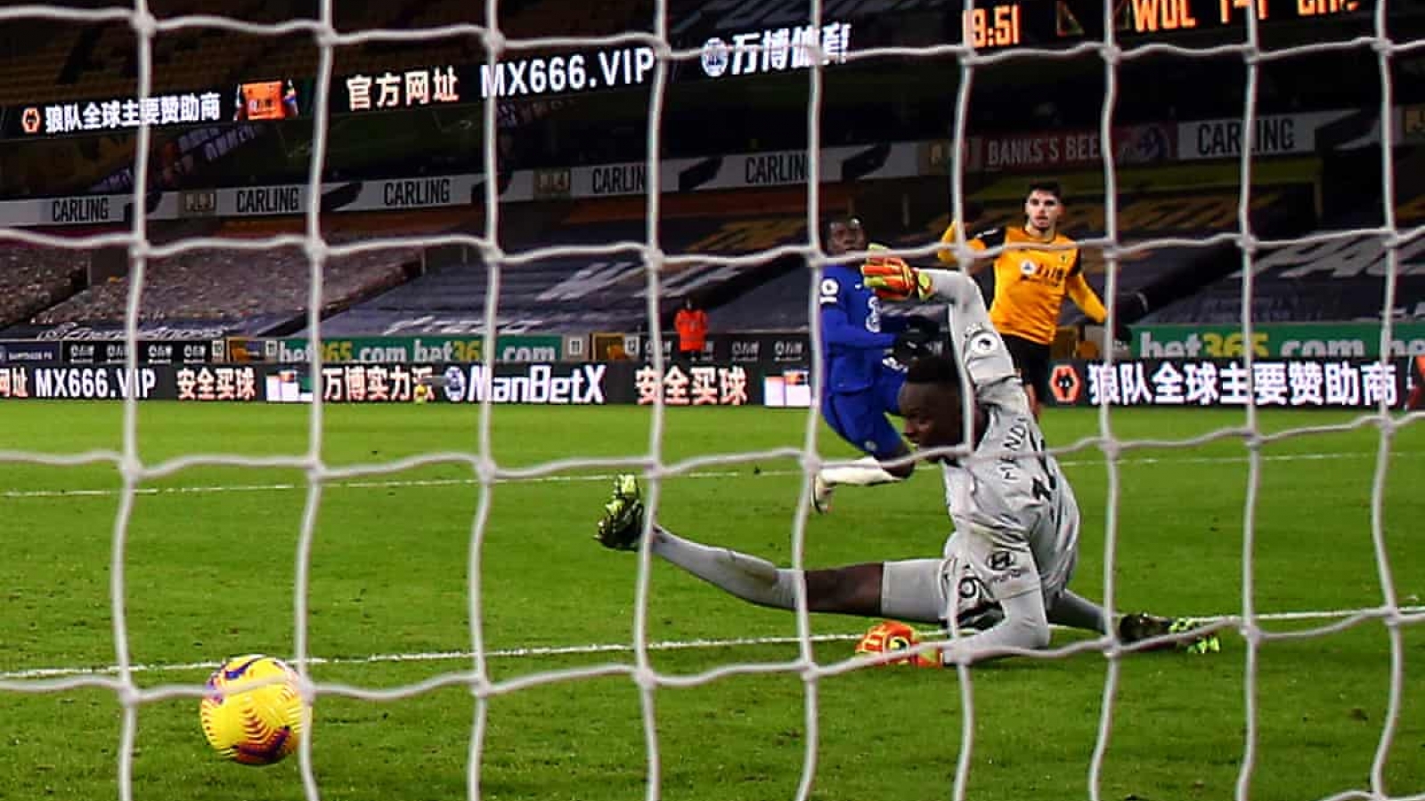 Thủng lưới phút 90+5, Chelsea thua ngược Wolves