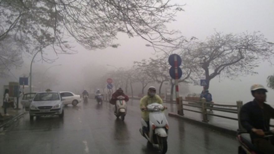 Miền Bắc sương mù bao phủ, ô nhiễm không khí ở mức báo động