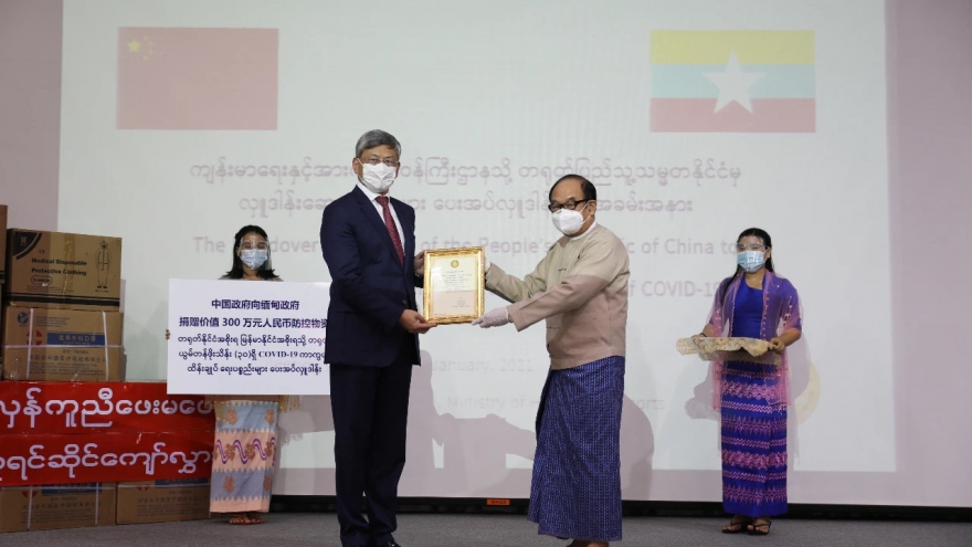 Trung Quốc viện trợ miễn phí vaccine Covid-19 khẩn cấp cho Myanmar