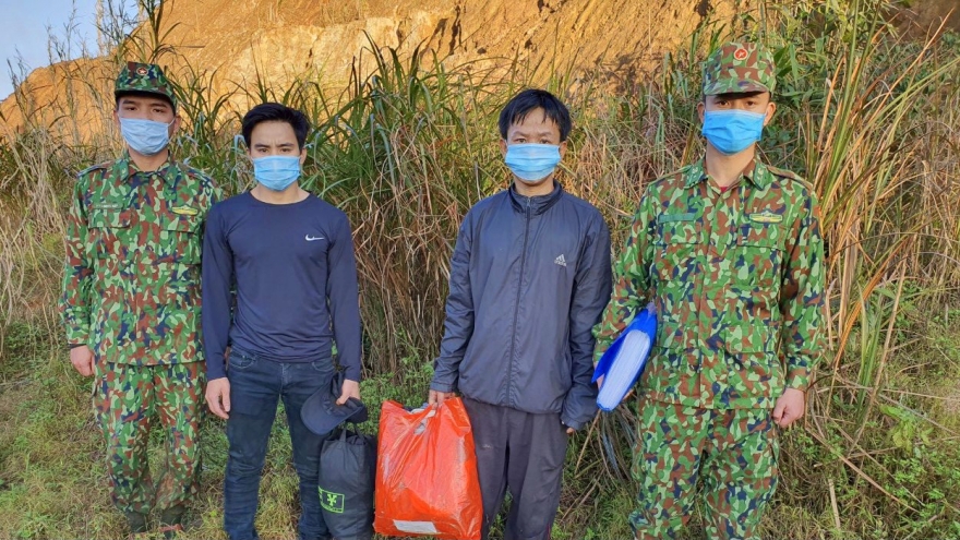 Bắt giữ 2 người nhập cảnh trái phép 