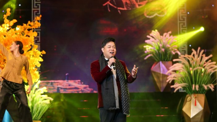 Quang Lê tri ân, tiễn biệt nghệ sĩ Chí Tài trong chương trình "Tết vạn lộc"