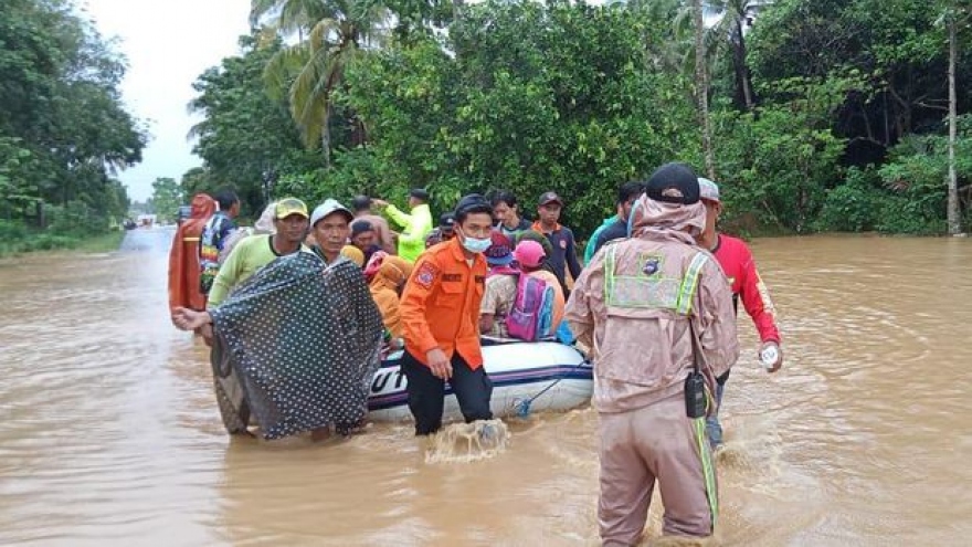Lũ lụt nghiêm trọng ở Indonesia nhấn chìm hơn 6.300 ngôi nhà
