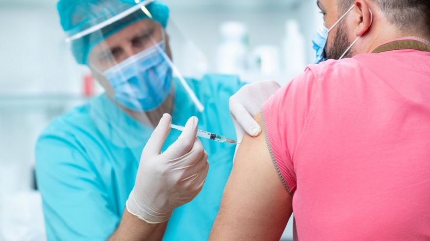 Cộng hòa Séc sẽ tạm dừng tiêm chủng vaccine Covid-19