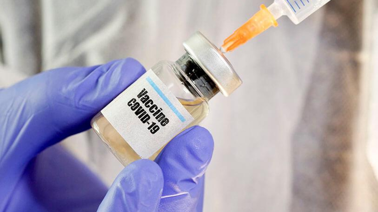 Nhiều nước đối mặt bê bối “cướp lượt” vaccine ngừa Covid-19