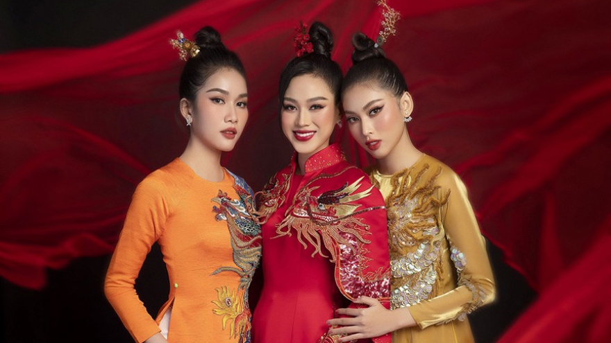 Finalists of Miss Vietnam 2020 dazzle in Tet photo collection