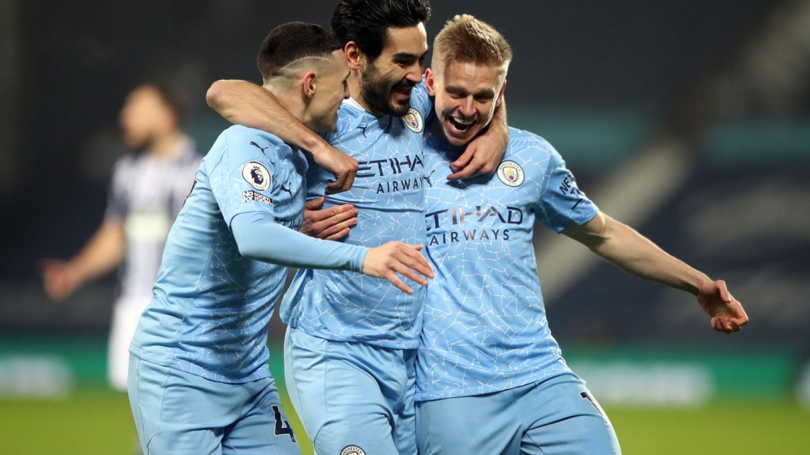 "Vùi dập" West Brom, Man City lên ngôi đầu Ngoại hạng Anh 