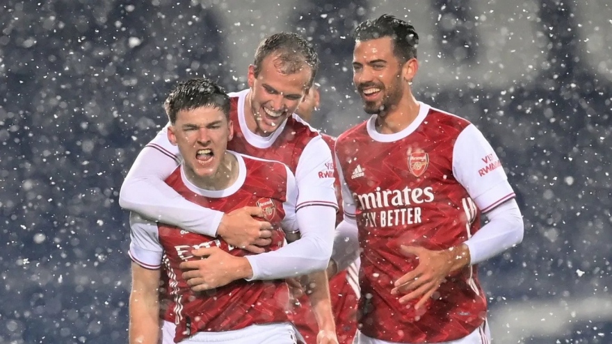 Hạ West Brom trong cơn mưa tuyết, Arsenal thắng trận thứ 3 liên tiếp 