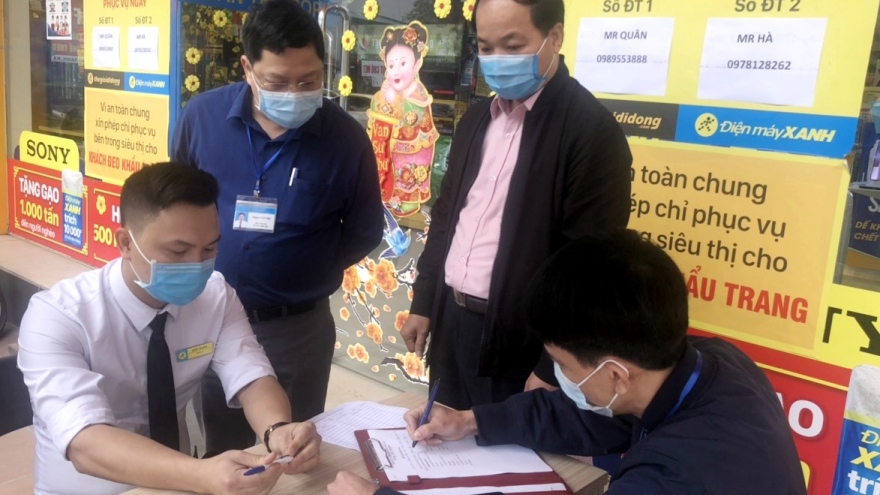 Quảng Ninh xử phạt 2 cửa hàng không chấp hành quy định phòng dịch Covid-19