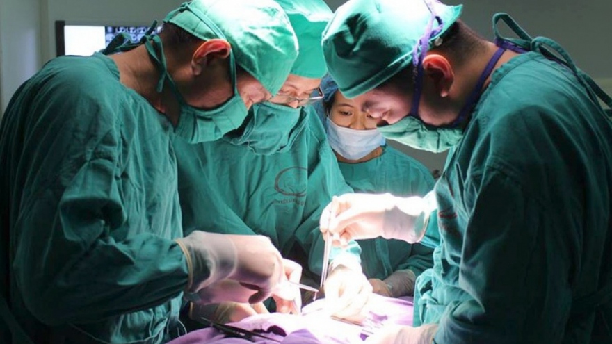 “Thời gian vàng” cấp cứu cậu nhỏ khi bị gãy