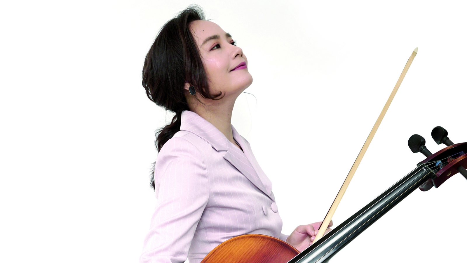 Tiến sĩ cello đầu tiên ở Việt Nam: Cô gái Huế “khoác áo” hàn lâm cho làn điệu dân ca