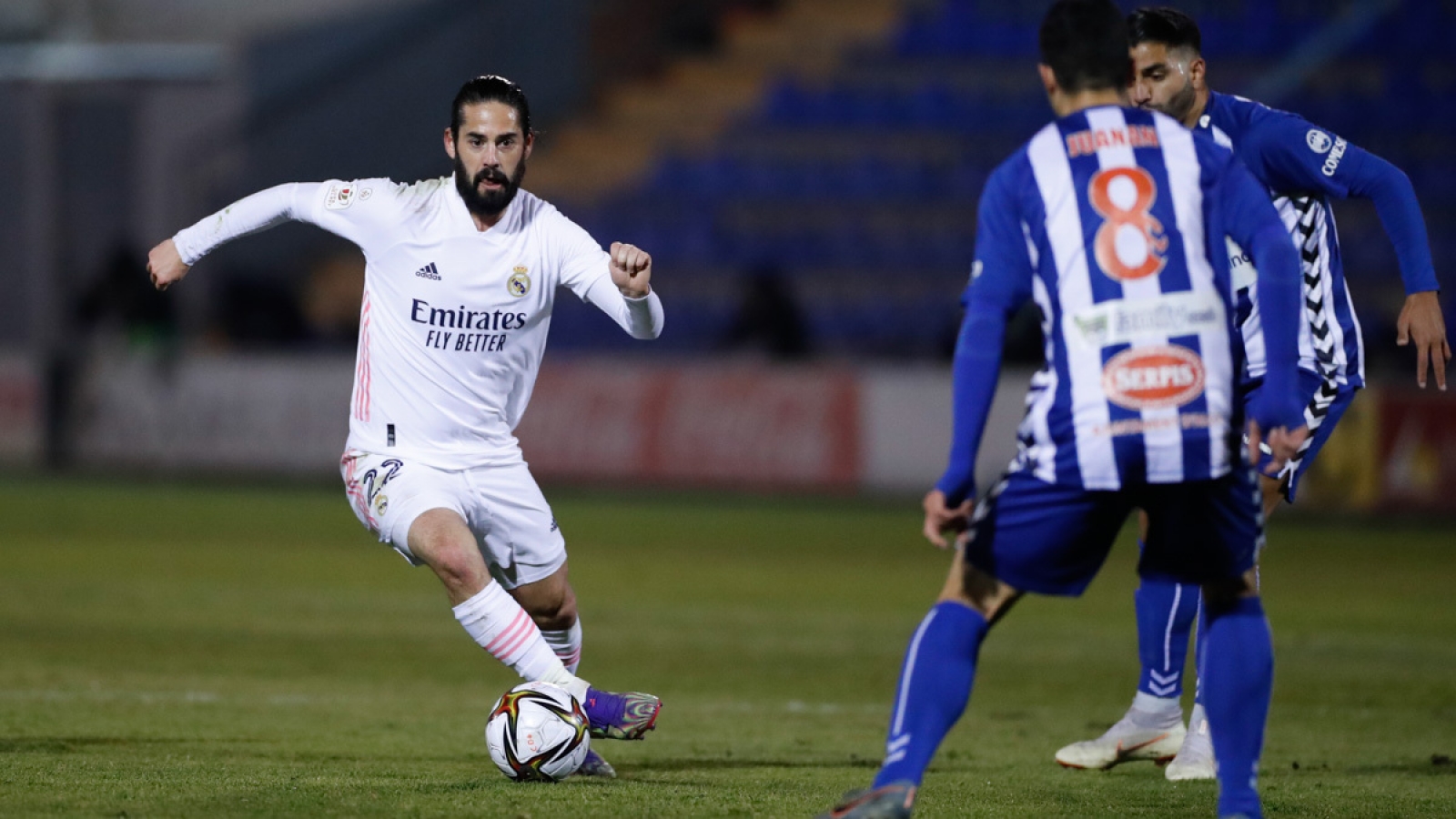 Thua sốc đội hạng Ba, Real Madrid bị loại "cay đắng" ở Cúp Nhà vua Tây Ban Nha 