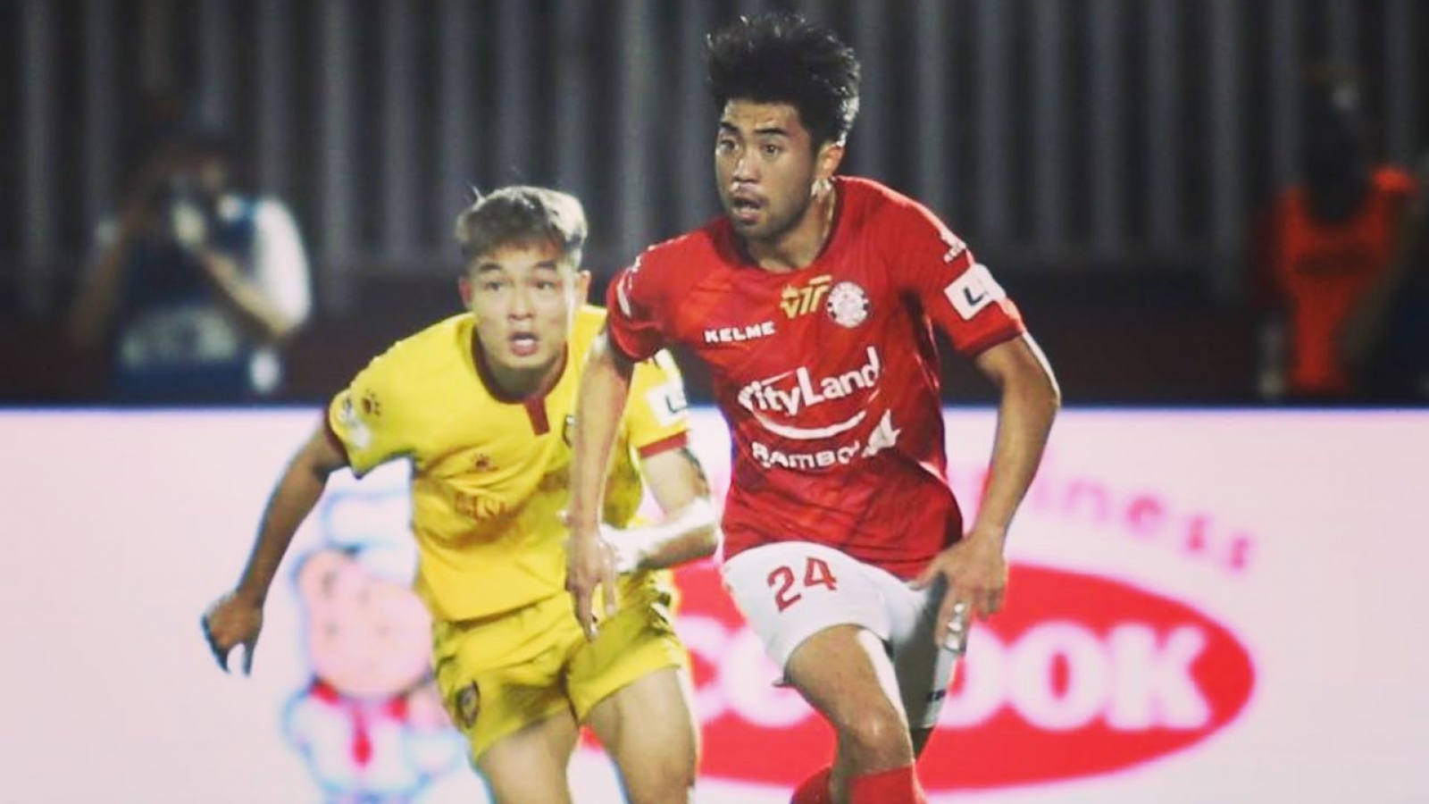 Võ Huy Toàn “ngả mũ” thán phục đẳng cấp của Lee Nguyễn