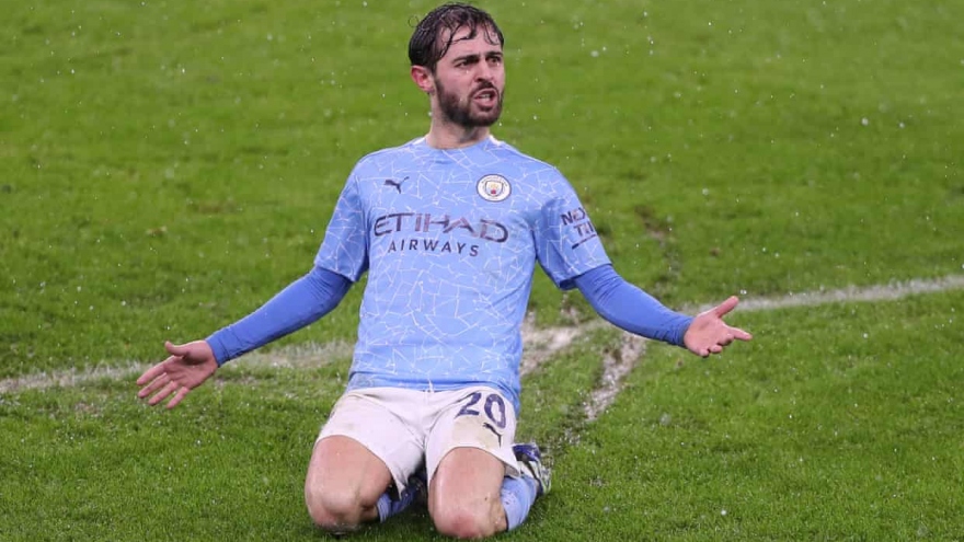 Bernardo Silva lập siêu phẩm, Man City nhọc nhằn đánh bại Aston Villa