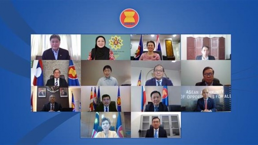 ASEAN chief applauds Vietnamese success in ASEAN Chairmanship Year