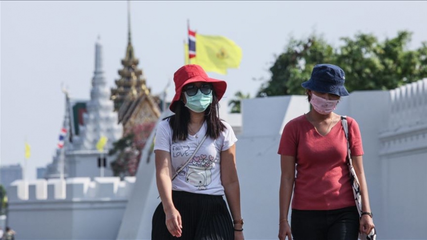 Thái Lan áp dụng hạn chế mới để chặn làn sóng lây nhiễm COVID-19 thứ 2