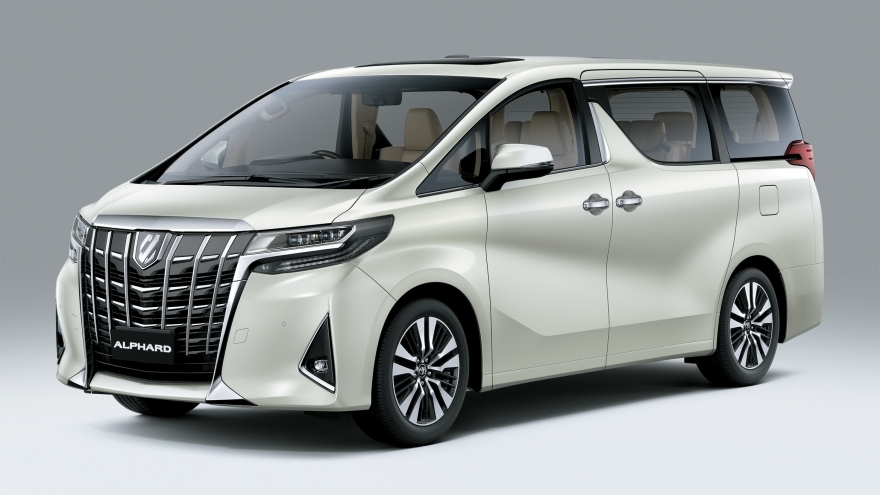 Toyota Alphard 2021 thêm trang bị, giá tăng gần 200 triệu đồng