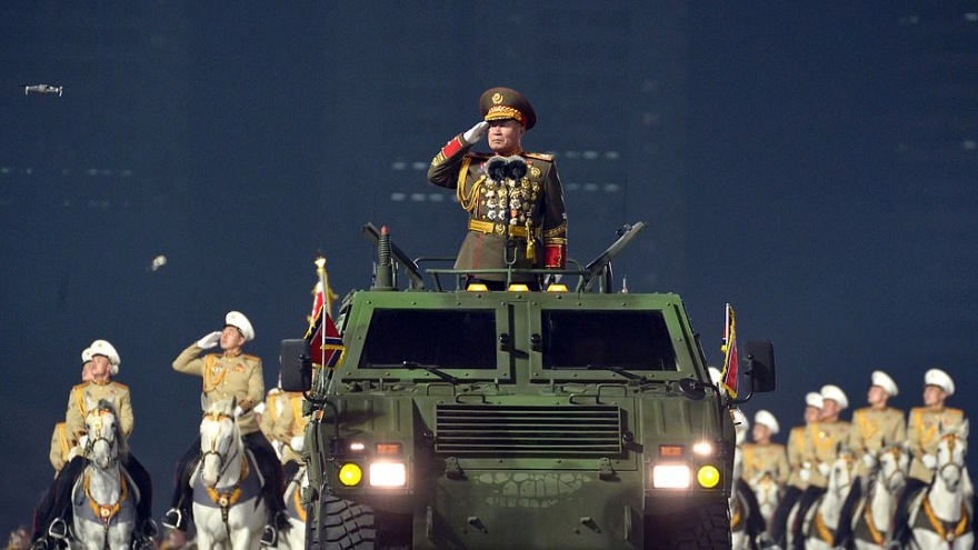 Cận cảnh duyệt binh hoành tráng tại Triều Tiên ngay sau Đại hội Đảng lần thứ 8