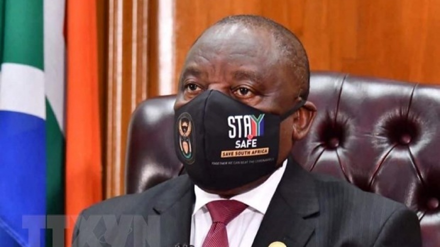 Bộ trưởng phụ trách Văn phòng Tổng thống Nam Phi qua đời do Covid-19