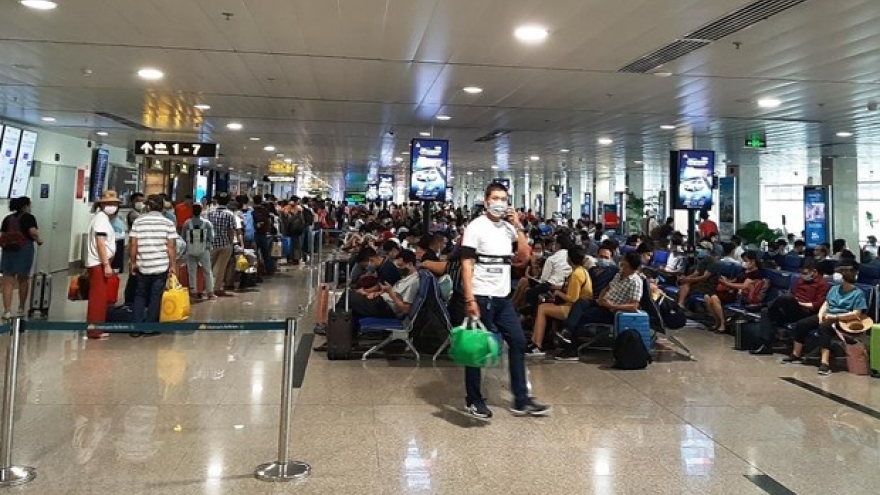 Vietnam Airlines asks passengers to fill in compulsory health declaration