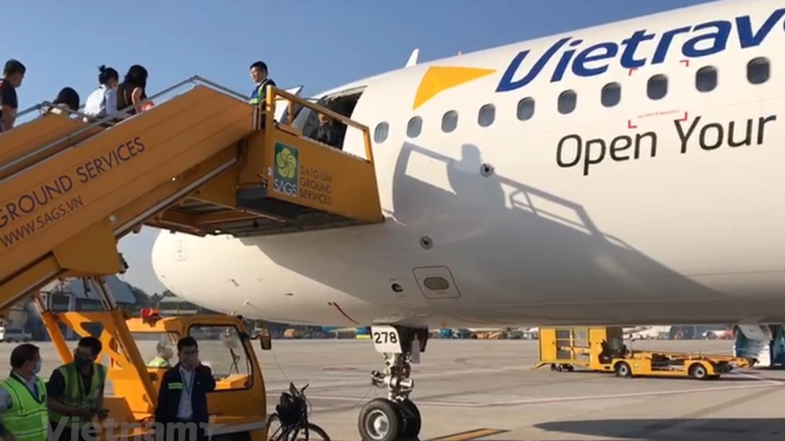Vietravel Airlines officially launches first charter flights