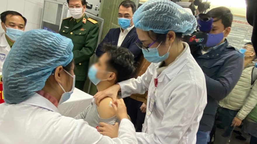 Vaccine COVID-19 Nanocovax thử giai đoạn 2 trên người