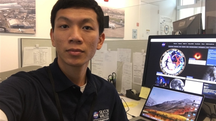 Chàng trai nghèo từ Phú Yên đến NASA