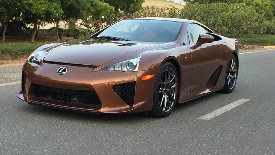 Sau 9 năm, Lexus LFA được rao bán với giá 15,6 tỷ đồng