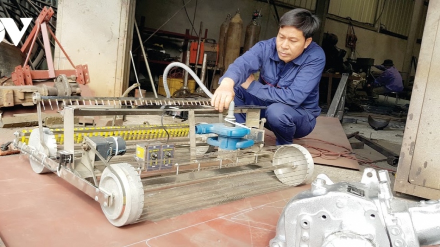 Nhà sáng chế “chân đất” đưa trí tuệ Việt ra thế giới