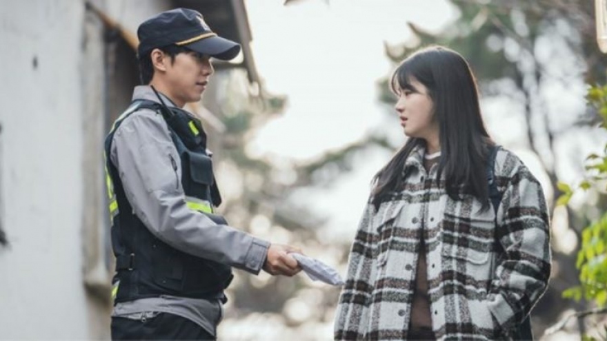 Phim mới của Lee Seung Gi và Park Joo Hyun ra mắt vào tháng 3