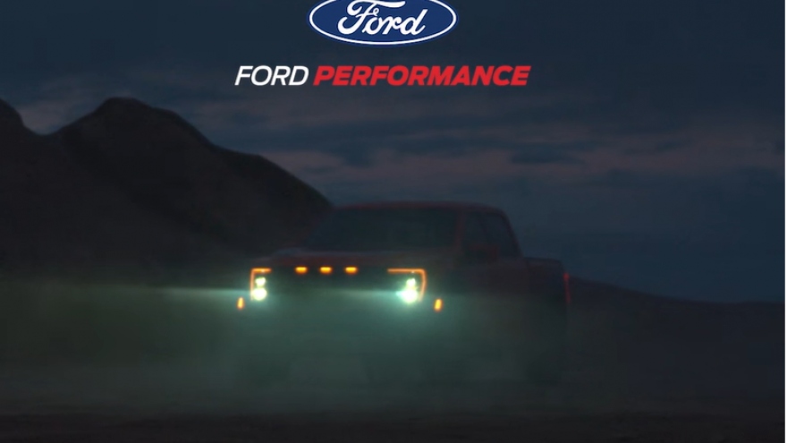 Siêu bán tải Ford F-150 Raptor "nhá hàng" trước thềm ra mắt