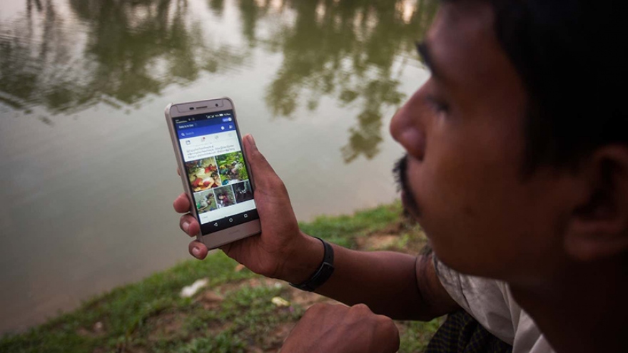 Facebook xóa trang chính của quân đội Myanmar