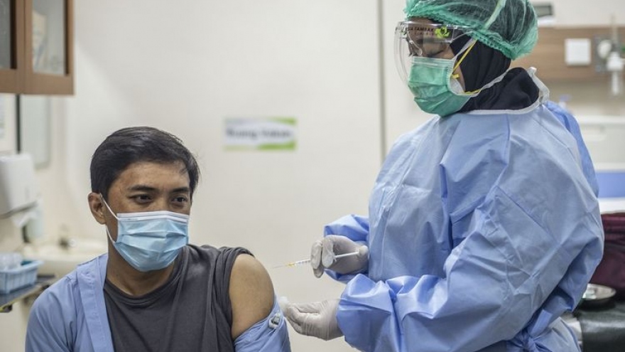 Indonesia chuẩn bị bước vào giai đoạn 2 tiêm chủng vaccine Covid-19