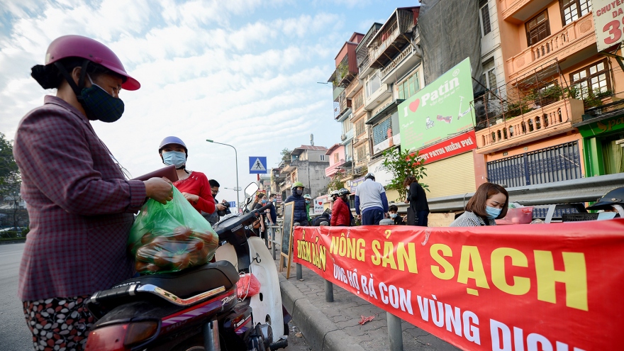 Hàng ngàn tấn rau quả vùng dịch đang chờ được tiếp tục “giải cứu”