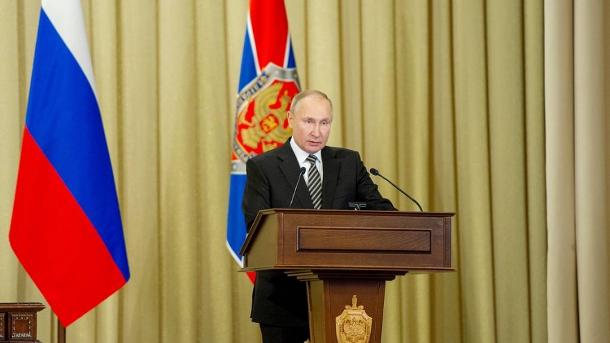 Tổng thống V.Putin tuyên bố: Chính sách kiềm chế Nga là hoàn toàn không có triển vọng