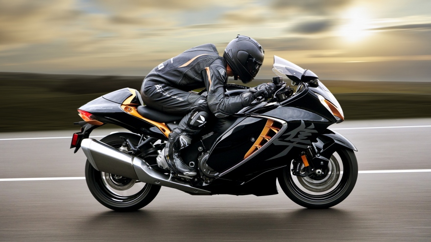 "Thần gió" Suzuki Hayabusa 2021 có tốc độ tối đa 300 km/h