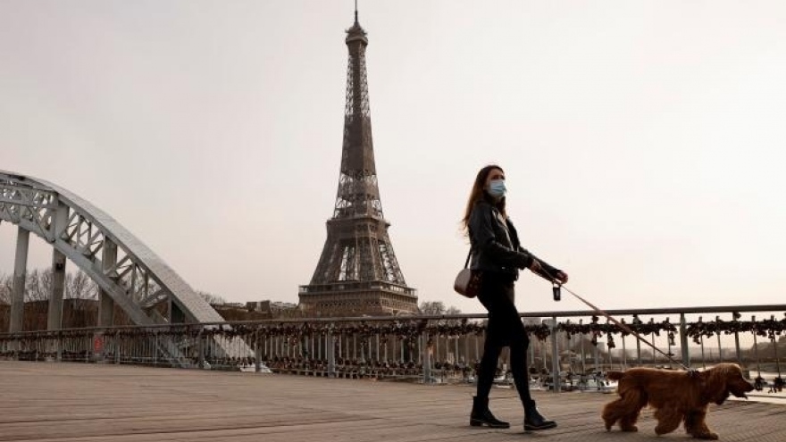 Thủ đô Paris (Pháp) đề nghị phong tỏa 3 tuần
