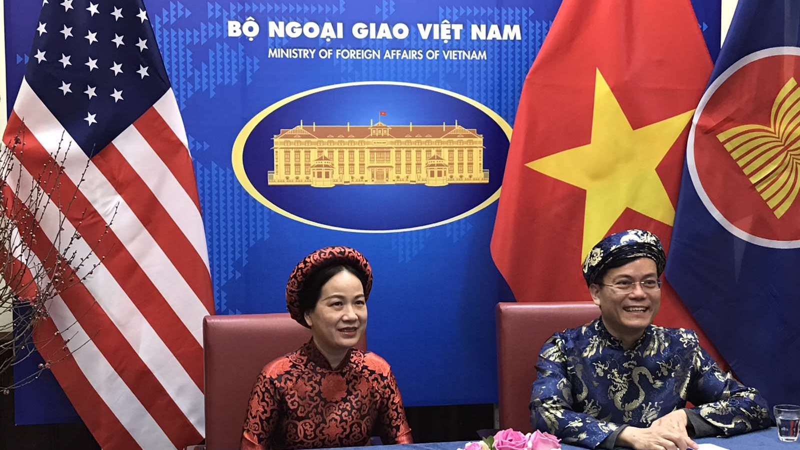 Cộng đồng người Việt cùng bạn bè Mỹ và quốc tế vui đón xuân Tân Sửu 2021