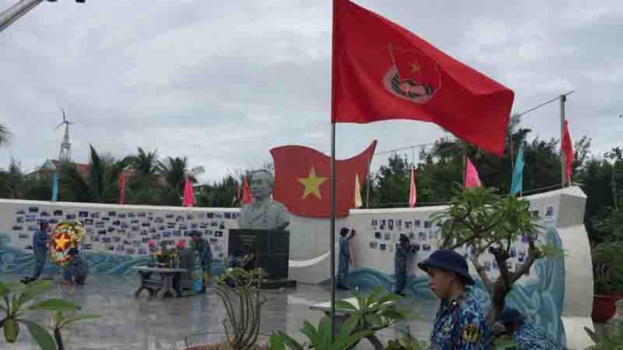 Lunar New Year celebrations in remote islands and border areas