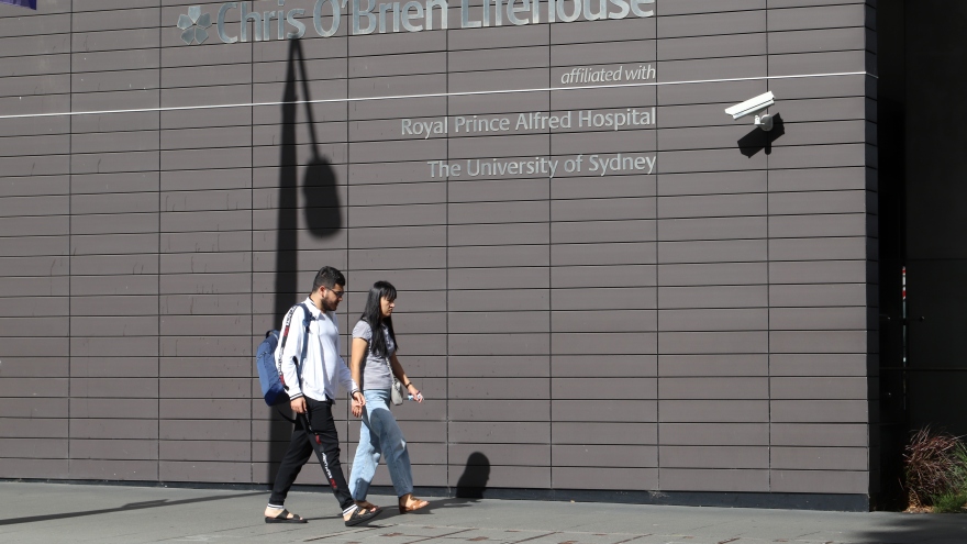 Australia bắt đầu chương trình tiêm chủng vaccine ngừa Covid-19 trên toàn quốc