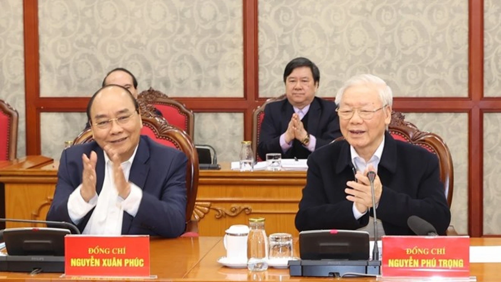 Tổng Bí thư, Chủ tịch nước chủ trì phiên họp đầu tiên của Bộ Chính trị và Ban Bí thư 