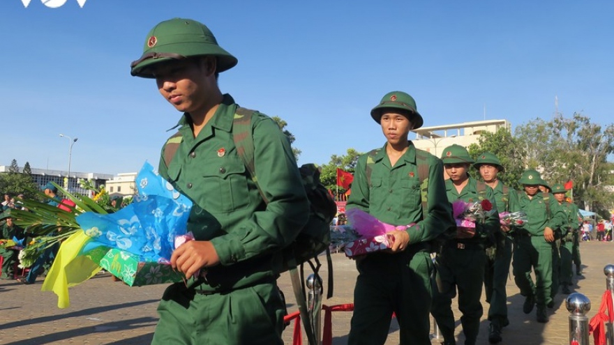 Công dân Hà Nội được xét nghiệm SARS-CoV-2 trước khi nhập ngũ
