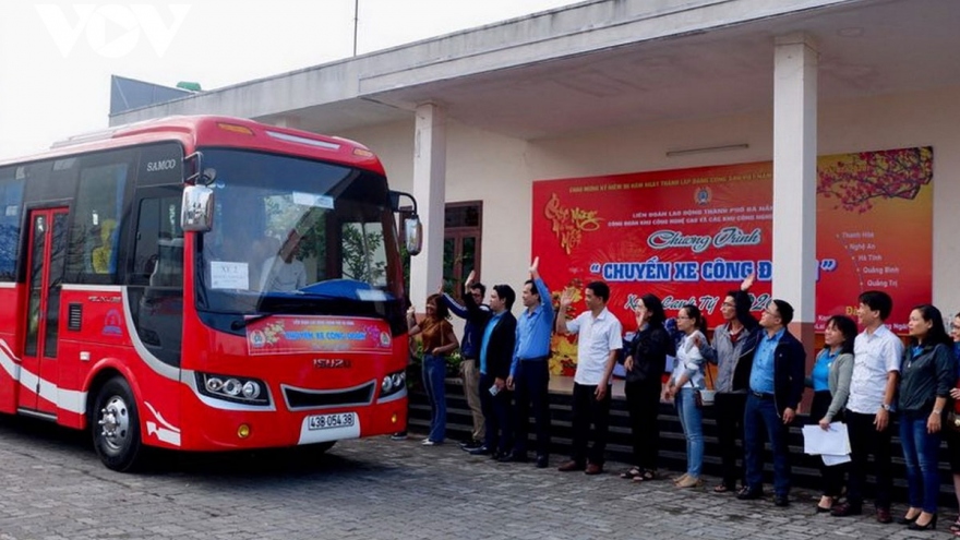 Đà Nẵng hỗ trợ 79 chuyến xe đưa công nhân về quê ăn Tết