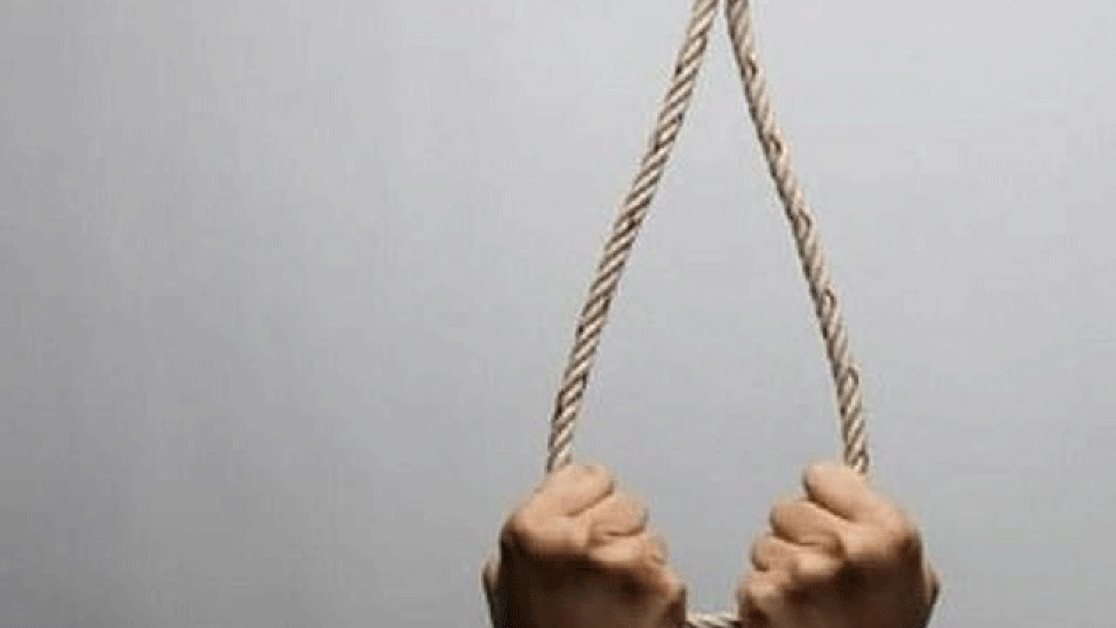 Người đàn ông tử vong trong tư thế treo cổ để lại thư tuyệt mệnh
