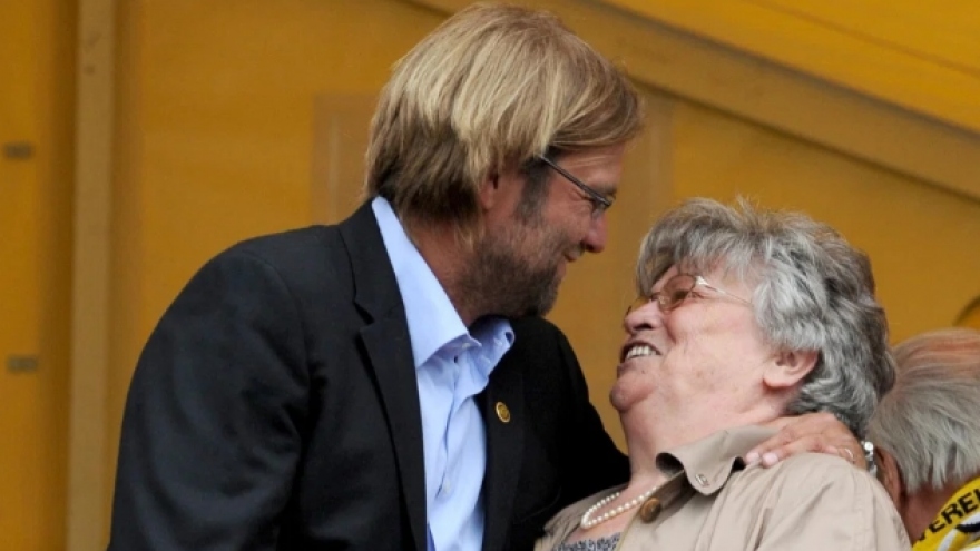 HLV Klopp không thể về Đức chịu tang mẹ vì dịch Covid-19