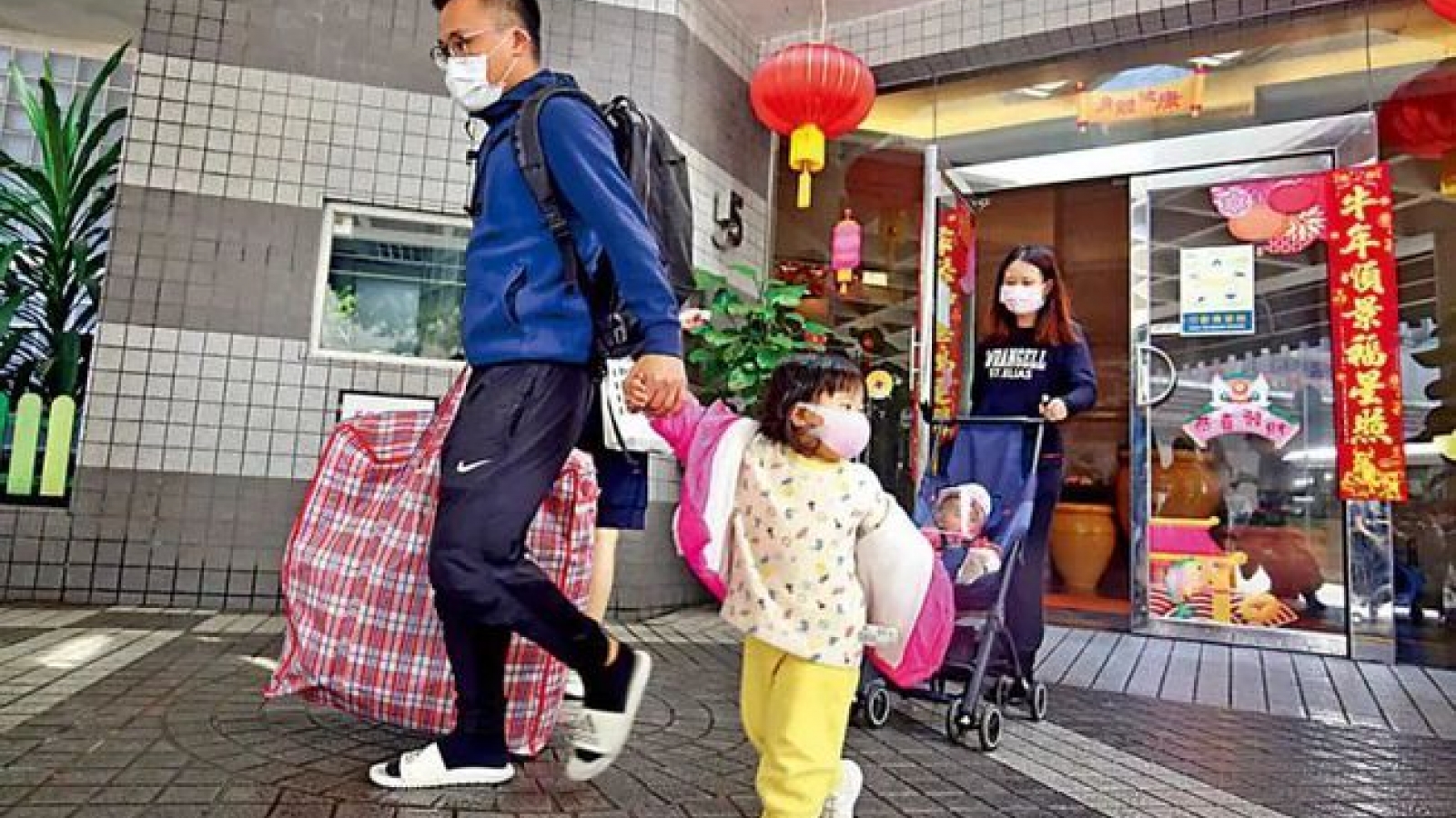 Hong Kong, Trung Quốc kéo dài các biện pháp giãn cách xã hội đến mùng 6 Tết Tân Sửu