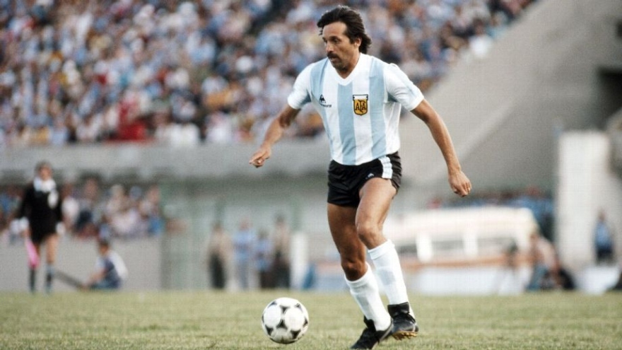 Người hùng của Argentina tại World Cup 1978 qua đời vì mắc Covid-19