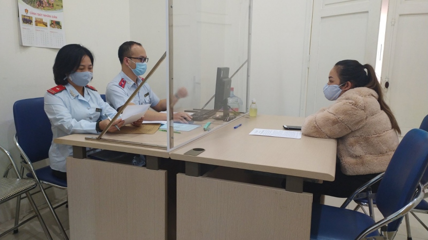 Hà Nội xử phạt 3 người tung tin giả về bệnh nhân COVID-19